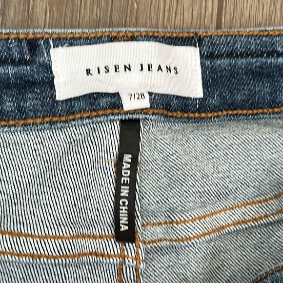 Risen High Rise Crop Boot Cut Fray Blue Jeans‎ Size 28 - Picture 9 of 14